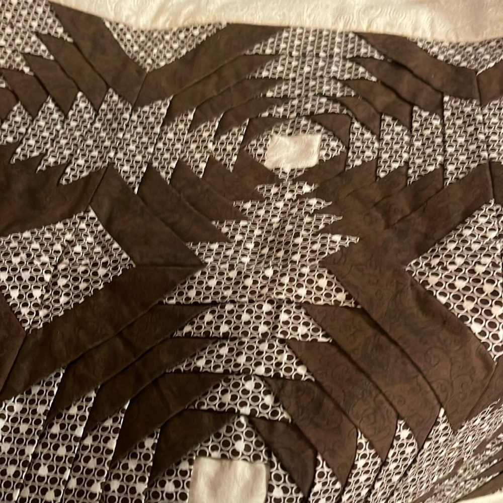 QUILT NICE DESIGN BROWN & WHITE 23 inches by 41 inches